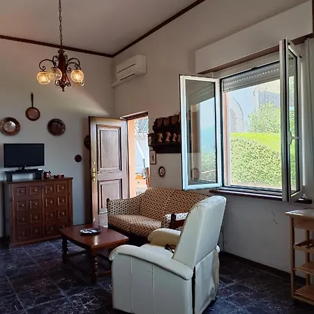 La Casa Di Edo E Uccia Gargnano